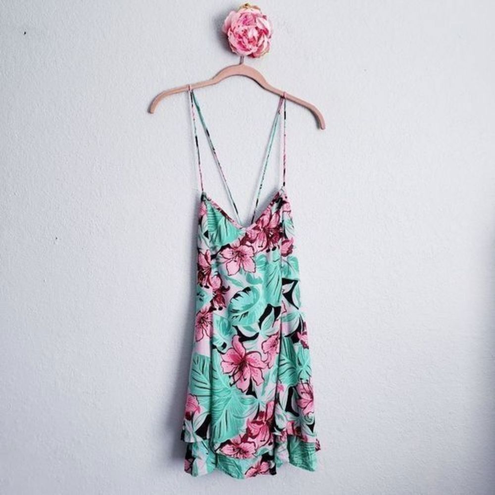 Dress - Picture 2 of 10